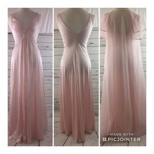 Luxurious 2P Women’s OLGA Sleepwear Sz 34 Made USA